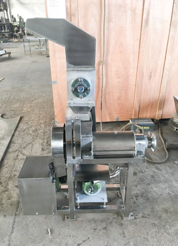 Orange Juicing Machine